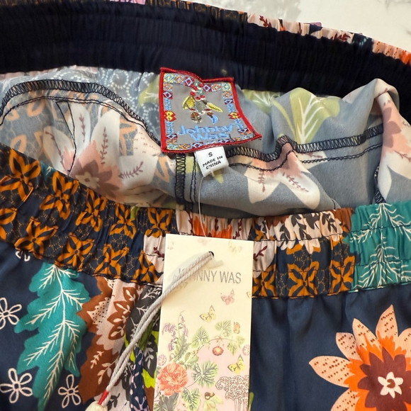 Johnny Was Wild Kelly Silk Cargo Pants - Picture 6 of 10